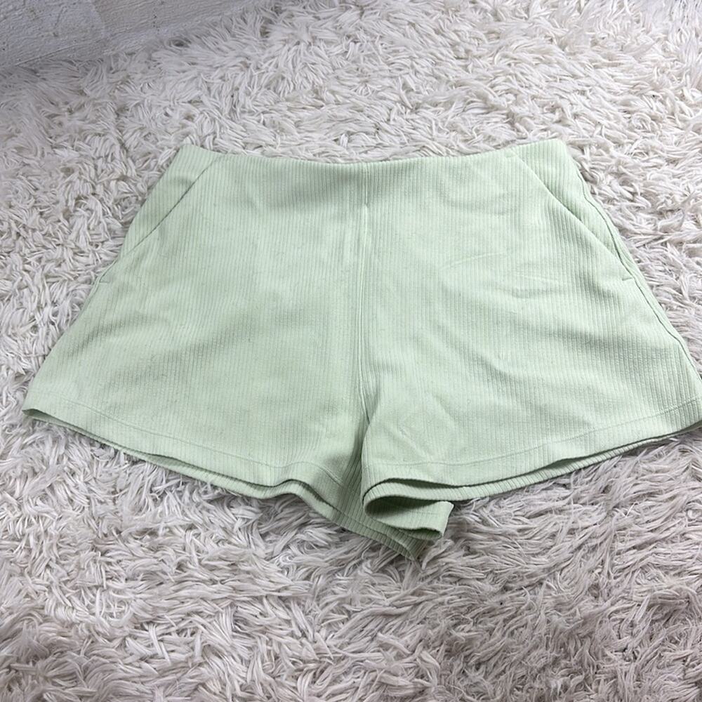 Lululemon Ribbed Softstreme High-Rise Short 2" Kohlrabi Green